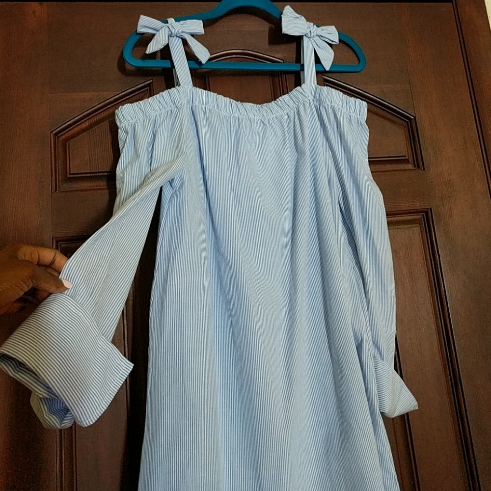 Off the shoulder bow tie dress